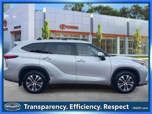 2021 Toyota Highlander Hybrid XLE