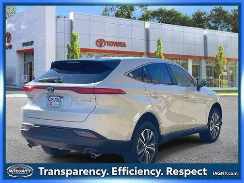 2021 Toyota Venza LE