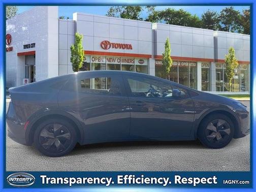 2024 Toyota Prius LE