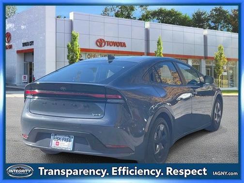 2024 Toyota Prius LE