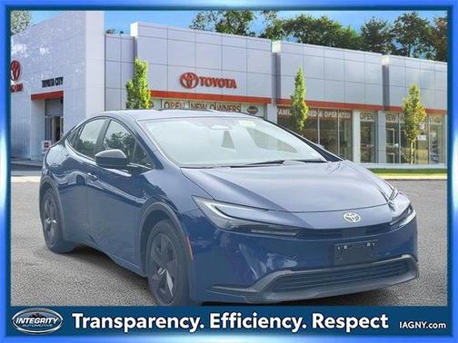 2024 Toyota Prius LE
