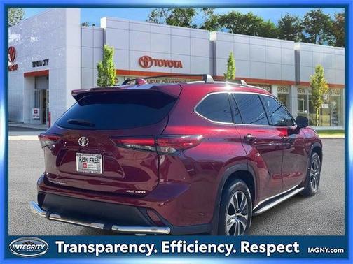 2022 Toyota Highlander XLE