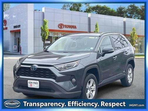 2021 Toyota RAV4 Hybrid XLE