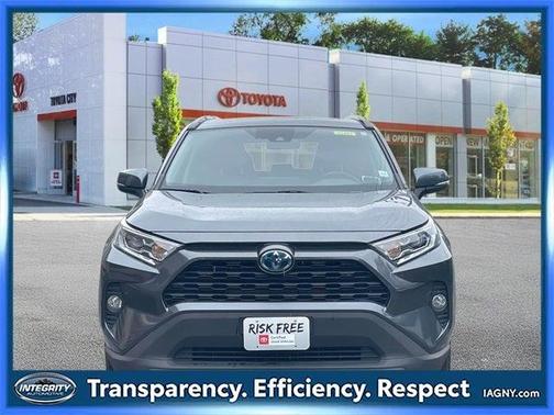 2021 Toyota RAV4 Hybrid XLE