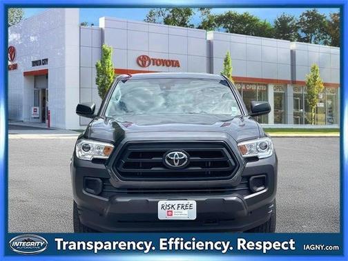 2022 Toyota Tacoma SR