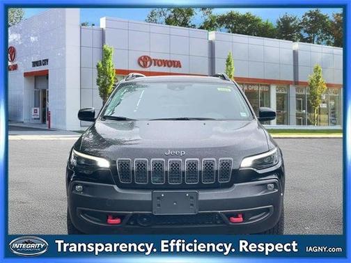 2022 Jeep Cherokee Trailhawk