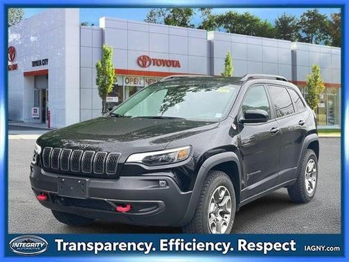 2022 Jeep Cherokee Trailhawk
