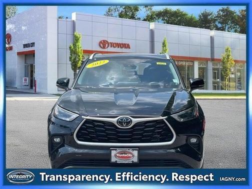 2022 Toyota Highlander XLE