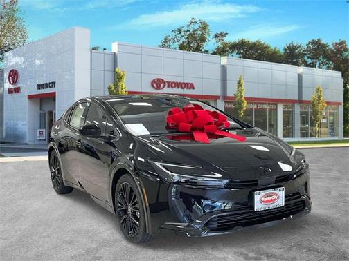 2025 Toyota Prius L
