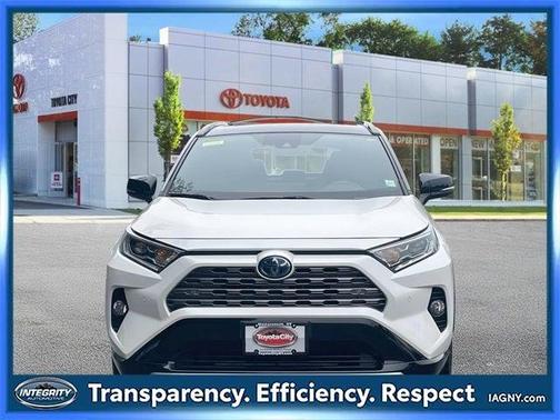 2020 Toyota RAV4 Hybrid SE