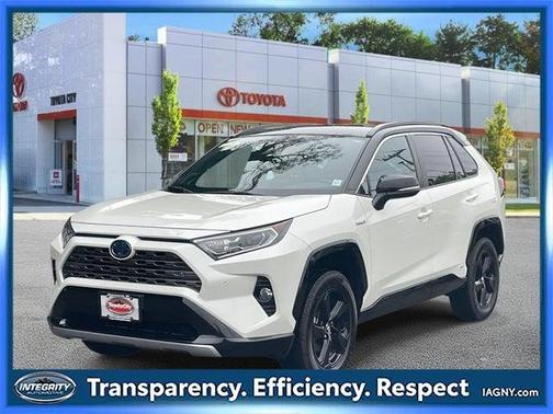 2020 Toyota RAV4 Hybrid SE
