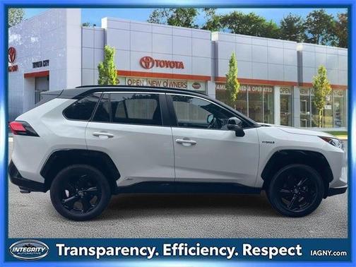 2020 Toyota RAV4 Hybrid SE