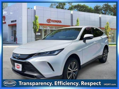 Wind Chill Pearl 2023 Toyota Venza LE