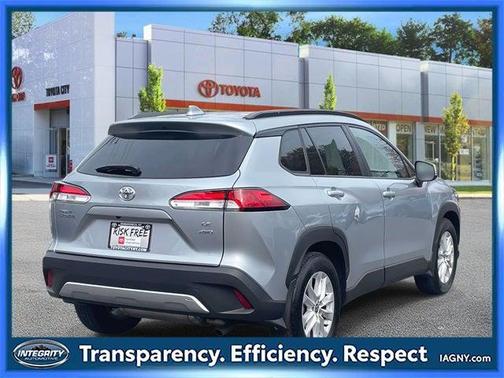 2022 Toyota Corolla Cross LE
