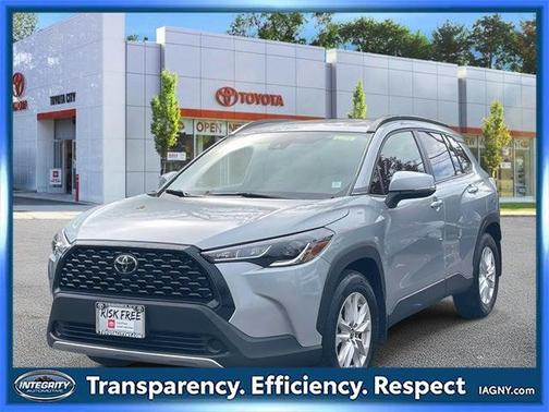 2022 Toyota Corolla Cross LE