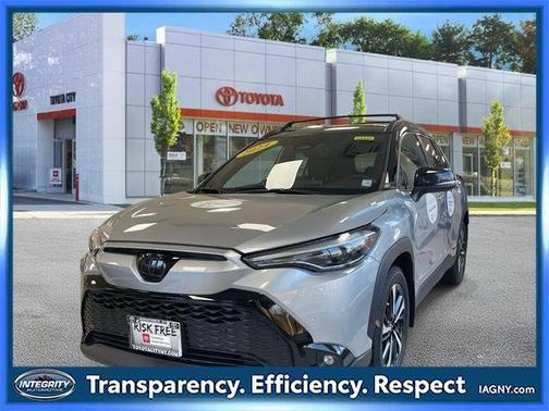 2024 Toyota Corolla Hybrid SE