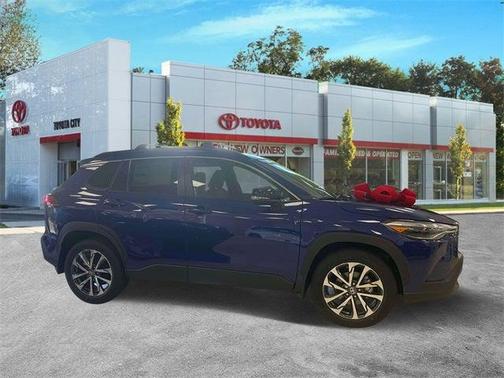 2025 Toyota Corolla Cross XLE