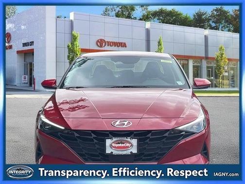 2023 Hyundai ELANTRA SEL