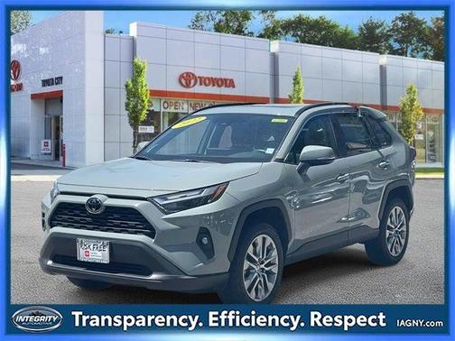 2022 Toyota RAV4 XLE Premium