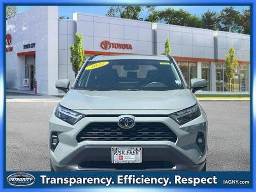 2022 Toyota RAV4 XLE Premium
