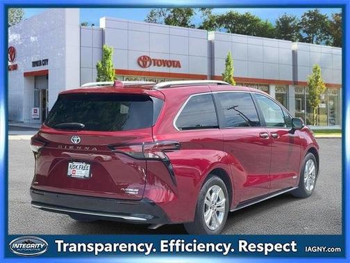2021 Toyota Sienna Platinum 7 Passenger