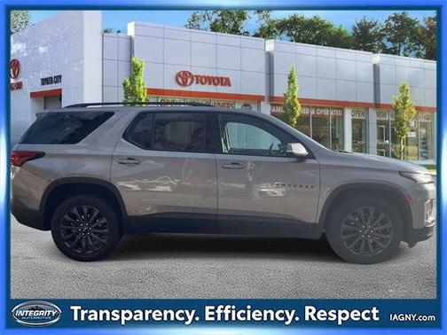 2023 Chevrolet Traverse RS