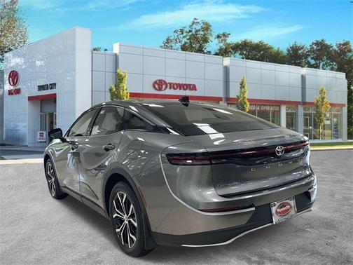 2025 Toyota Crown XLE