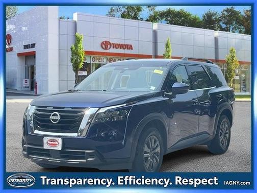 2024 Nissan Pathfinder SV 4WD