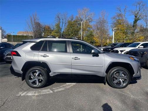 2025 Toyota RAV4 Hybrid SE