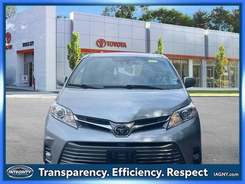 2018 Toyota Sienna XLE Premium