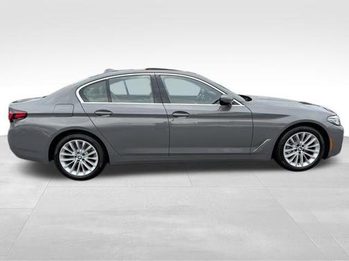 2022 BMW 530 i xDrive