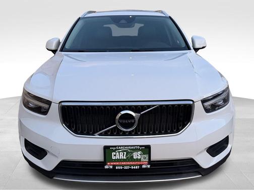 2020 Volvo XC40 T5 Momentum