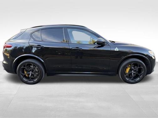 2020 Alfa Romeo Stelvio Quadrifoglio