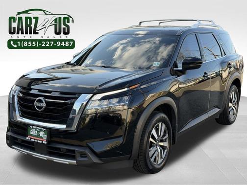 Super Black 2024 Nissan Pathfinder SL 4WD