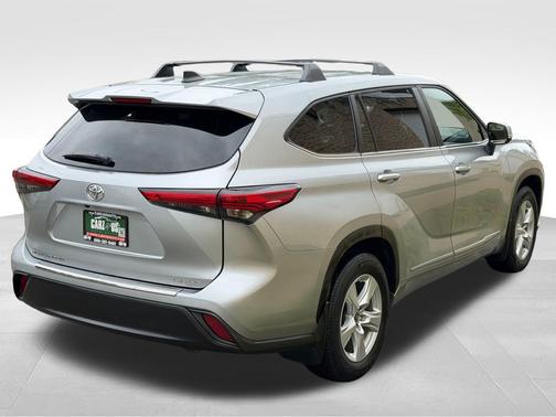 Celestial Silver Metallic 2023 Toyota Highlander LE