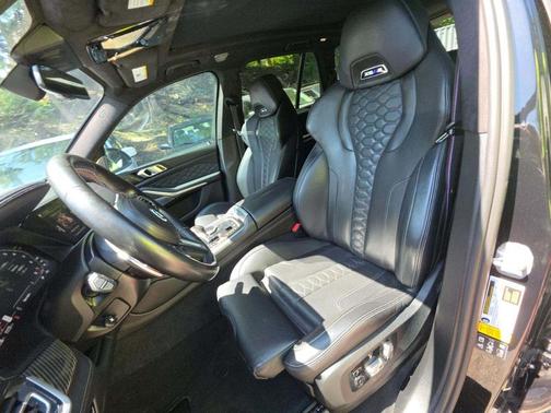 Black Sapphire Metallic 2023 BMW X5 M Base