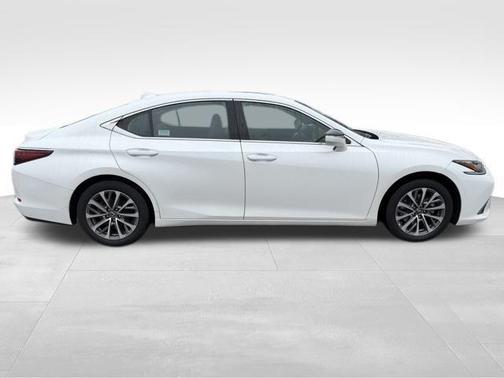 2022 Lexus ES 350 Base
