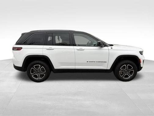 2022 Jeep Grand Cherokee Trailhawk