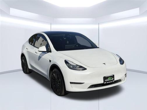White 2021 Tesla Model Y Long Range Dual Motor All-Wheel Drive