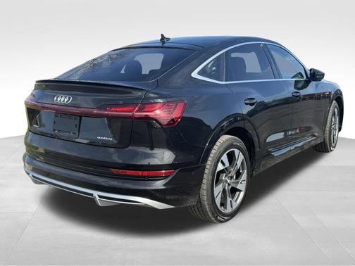 Black Metallic 2021 Audi e-tron Sportback Prestige