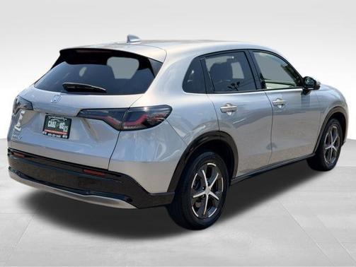 Lunar Silver Metallic 2023 Honda HR-V EX-L