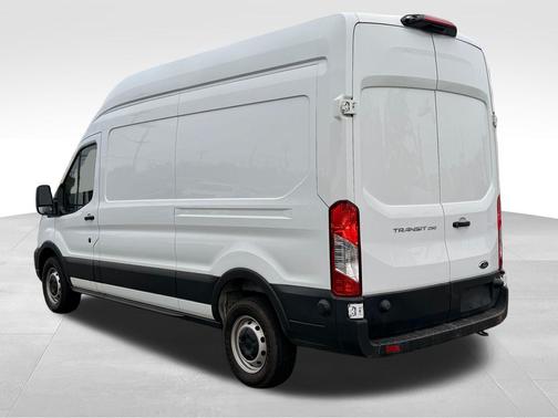 Oxford White 2024 Ford Transit-250 Base