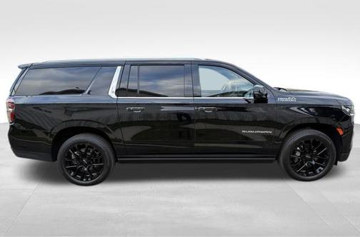 2023 Chevrolet Suburban 4WD High Country