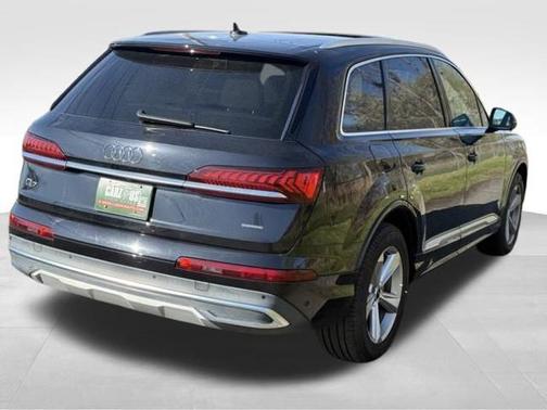 2021 Audi Q7 45 Premium