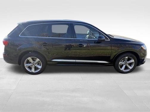 2021 Audi Q7 45 Premium