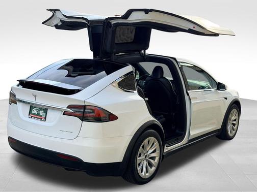 White 2020 Tesla Model X Long Range Dual Motor All-Wheel Drive