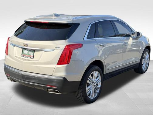 Silver Coast Metallic 2017 Cadillac XT5 Premium Luxury