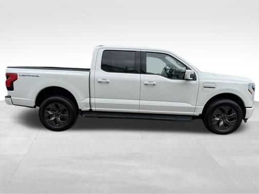 2022 Ford F-150 Lightning LARIAT
