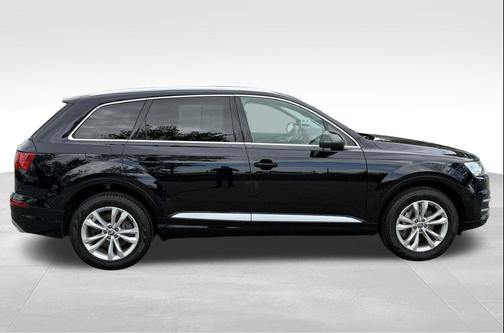 Orca Black Metallic 2019 Audi Q7 45 Premium