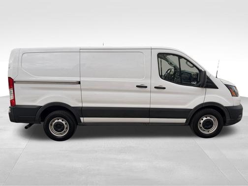 2022 Ford Transit-150 Base